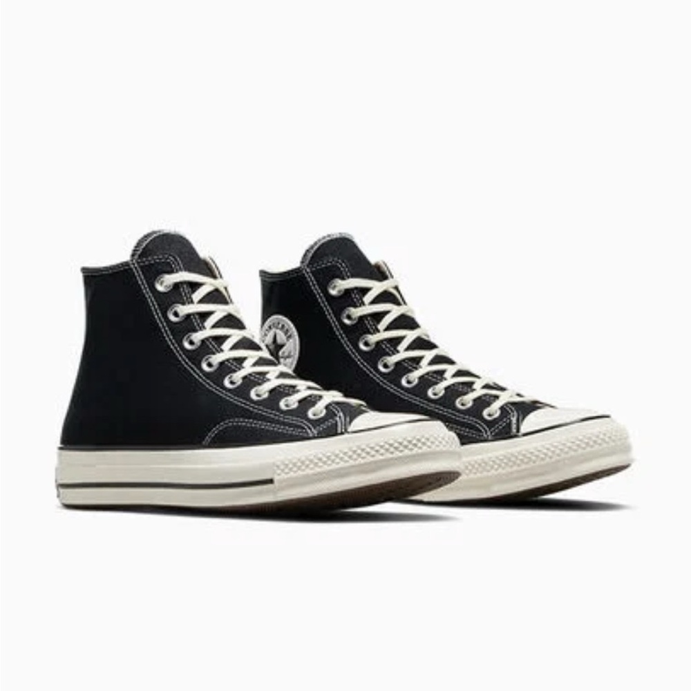 NWOB Converse Chuck 70 High Top Sneakers
